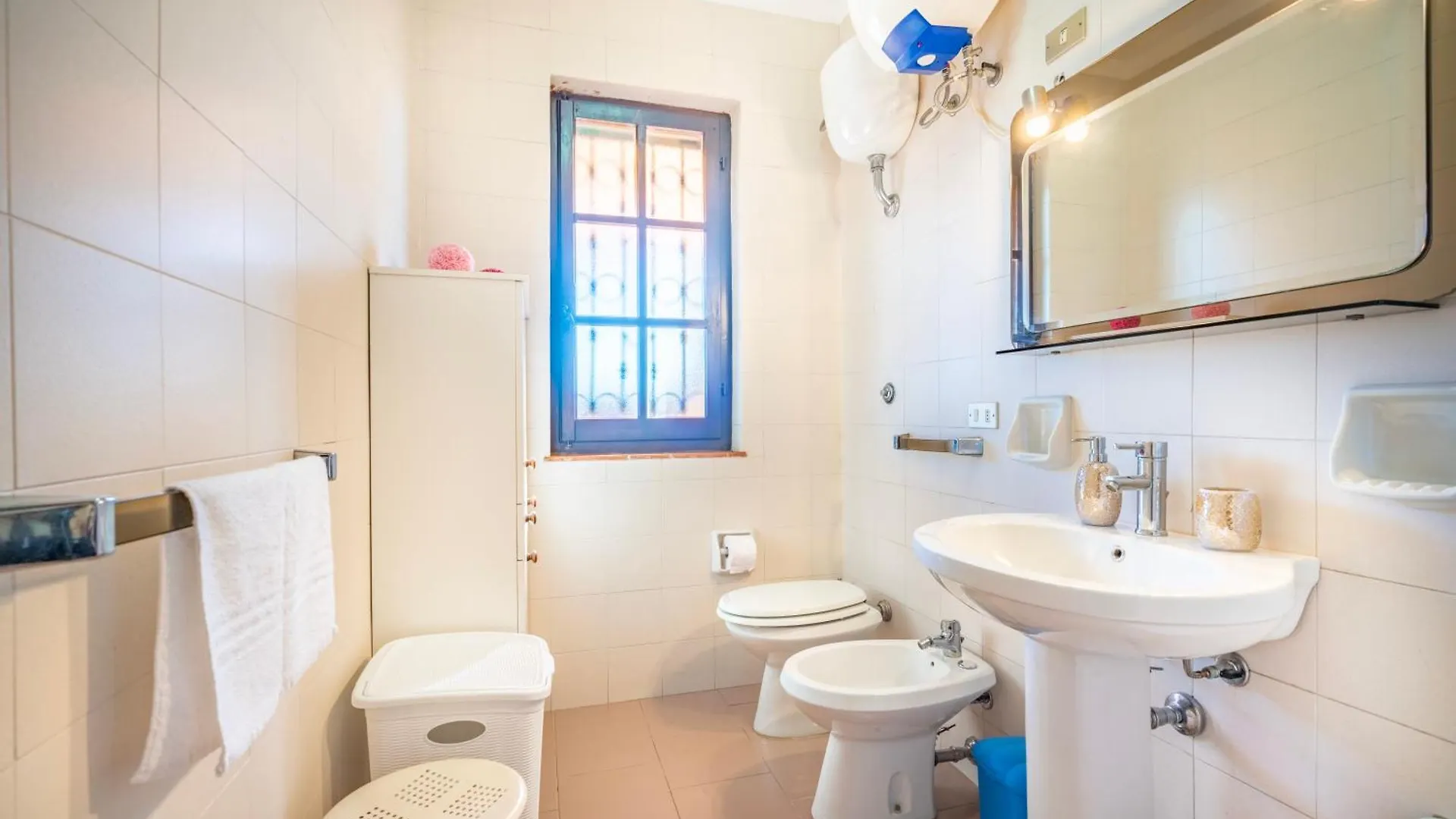 Perla Marina, Estate Infinita, Is Mortorius Villa Capitana Holiday home